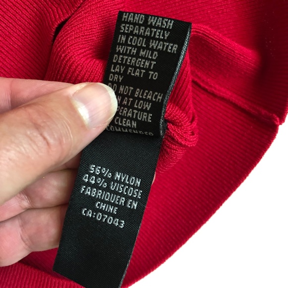 NWOT Mosca Womens V-neck Red Top in size L - Picture 4 of 4